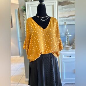 Medium‎ Mustard Yellow Polka Dot Blouse Loose Flowy Office Business Casual